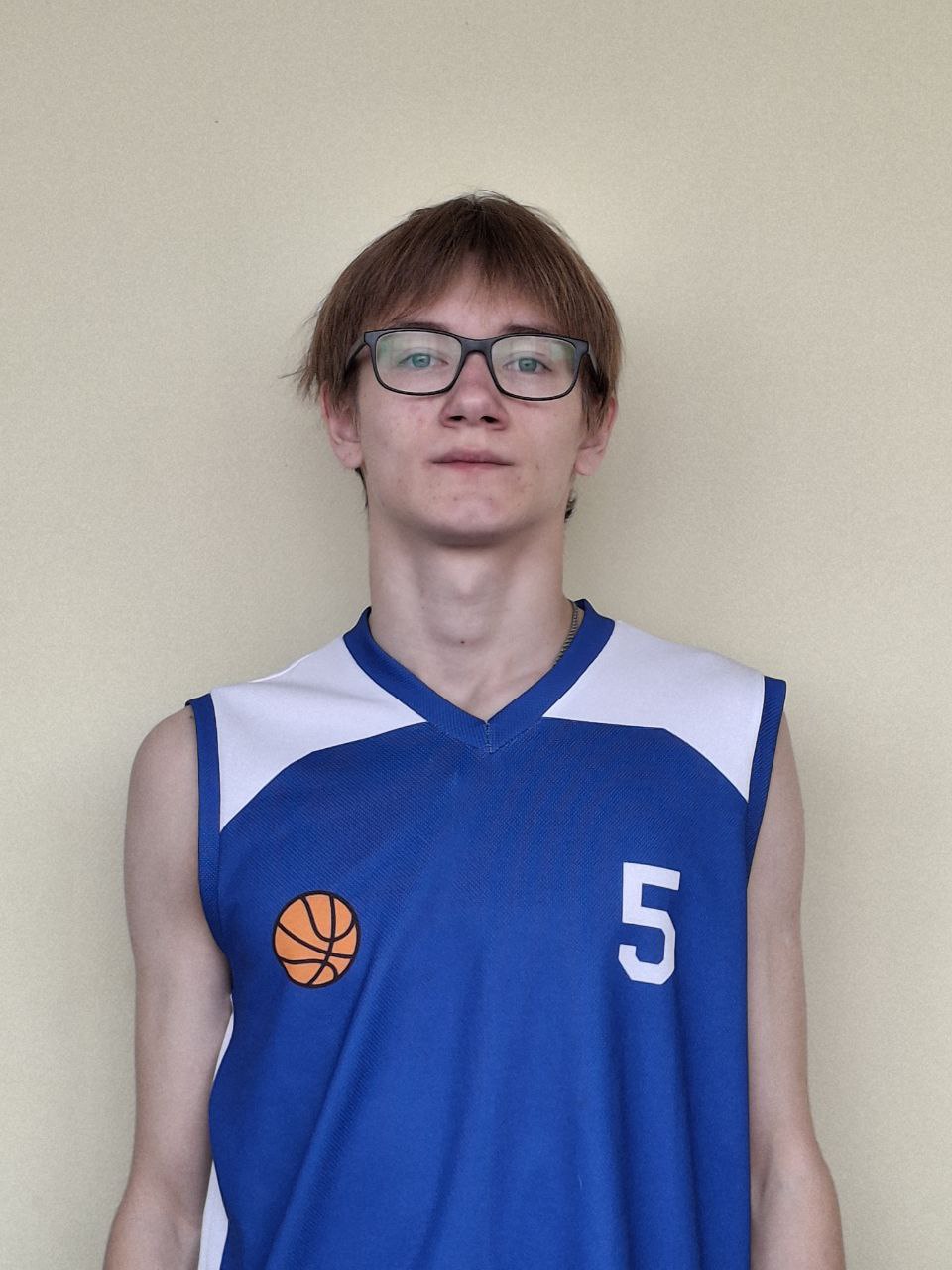 Антонов Станислав Денисович